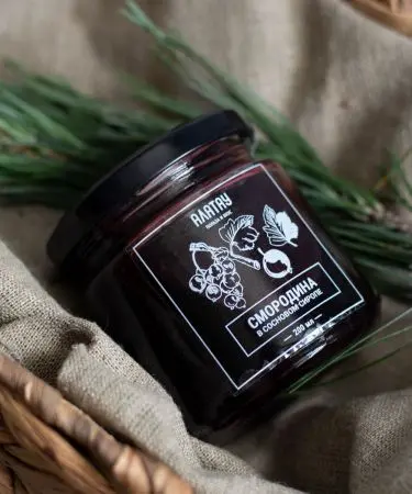 Черная смородина в сосновом сиропе, 200 мл Черная смородина в сосновом сиропе, 200 мл